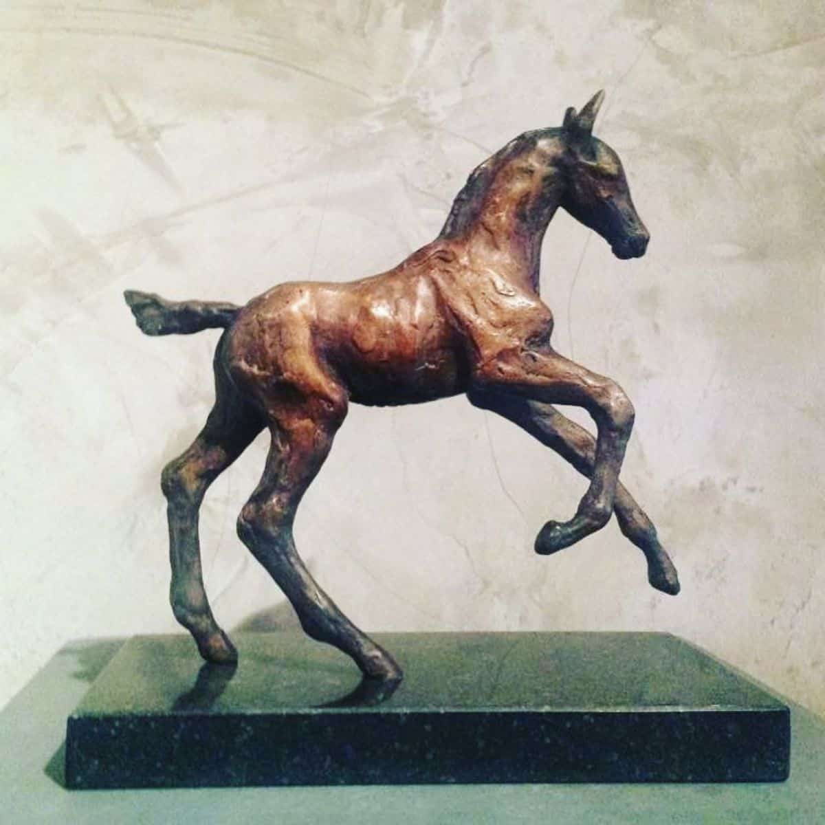 Horse sculpture.