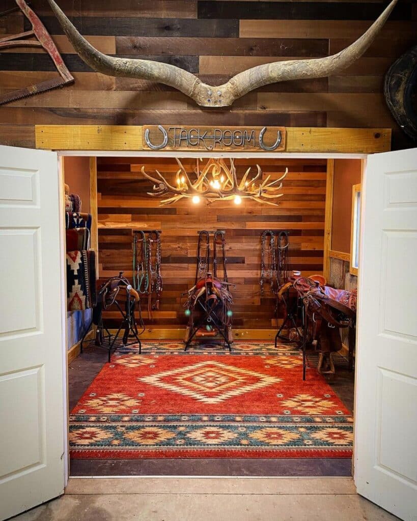 17 Horse Stall Ideas for Any Budget (With Photos)